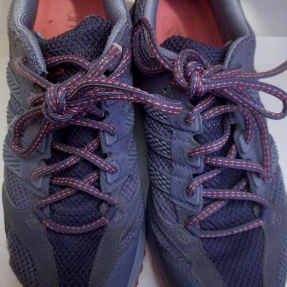 Adidas Run Strong sz 9 kanadia tr 5 - Picture 5 of 10